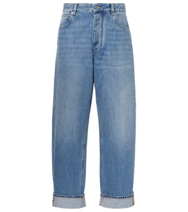 Mid-rise straight jeans Mid-rise straight jeans